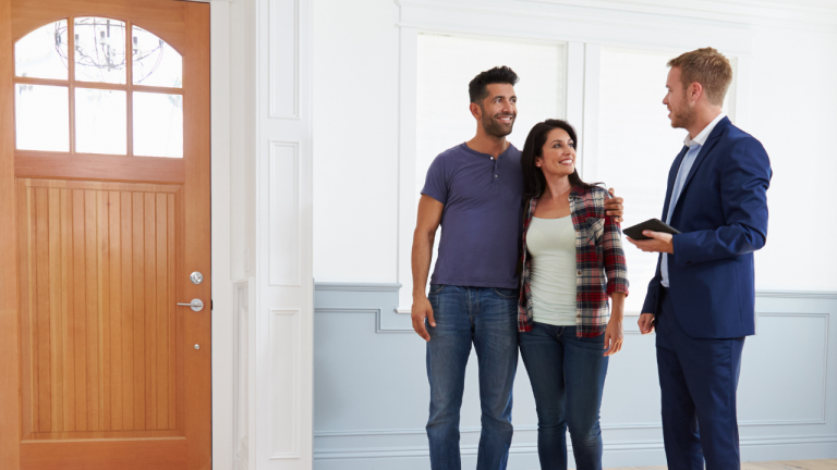 couple with agent