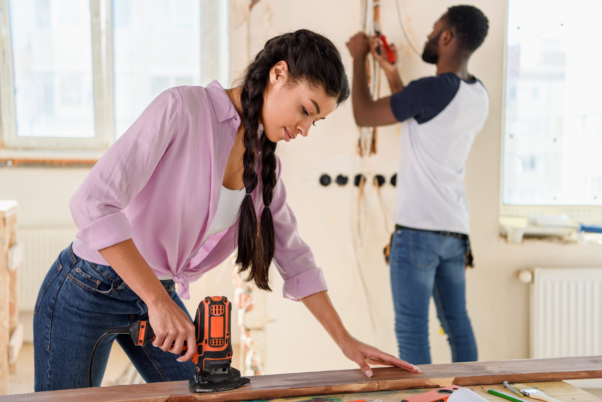 couple doing home remodeling
